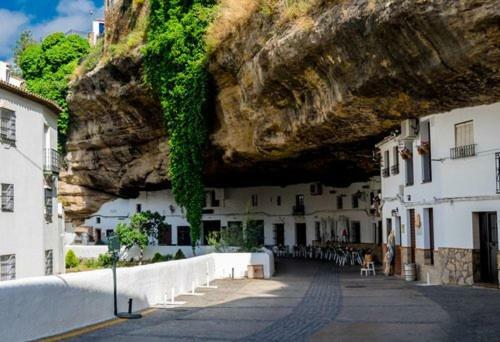 Vivienda Rural Los Tajos De Setenil Setenil De Las Bodegas Exterior photo